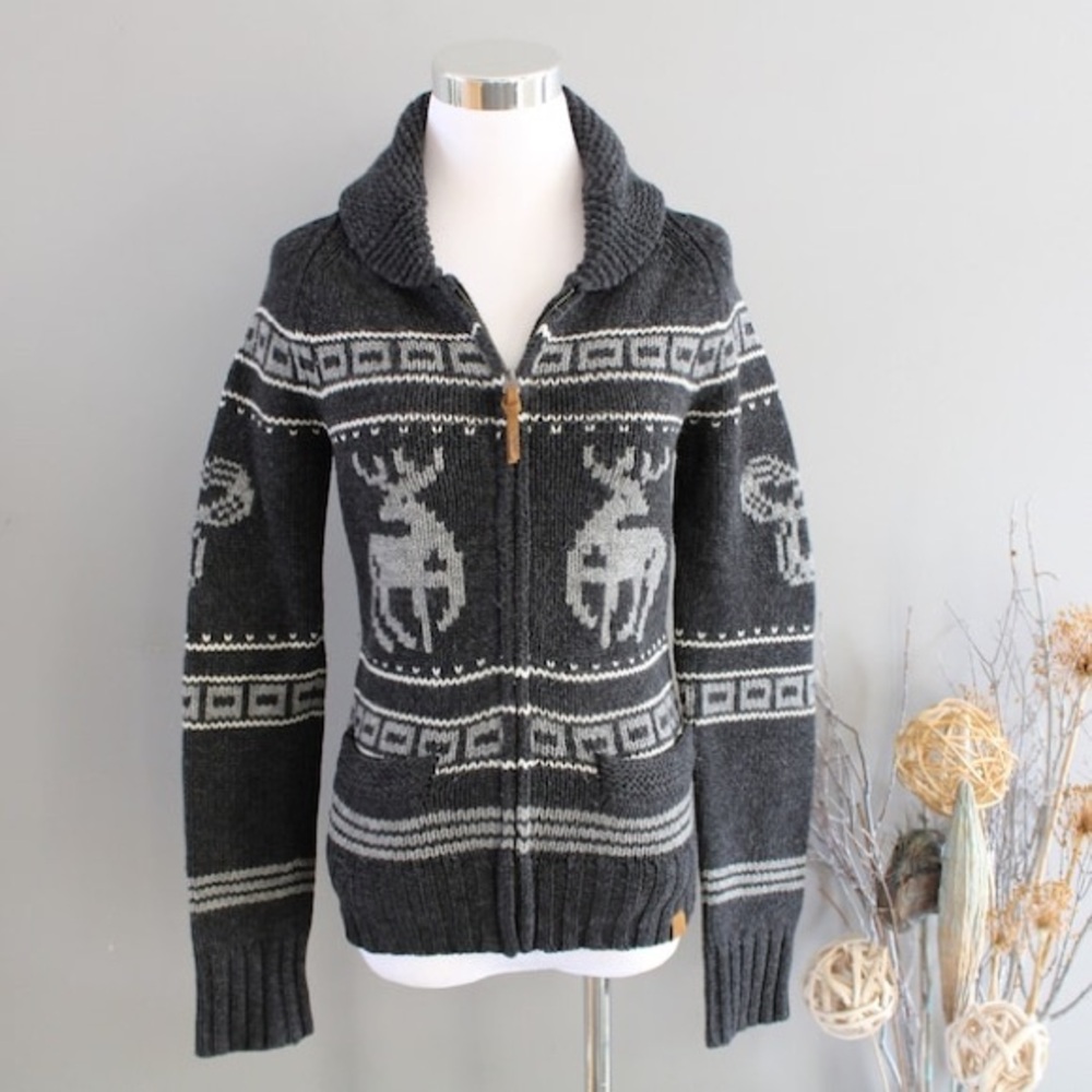 Aritzia TNA Zip Up Sweater
